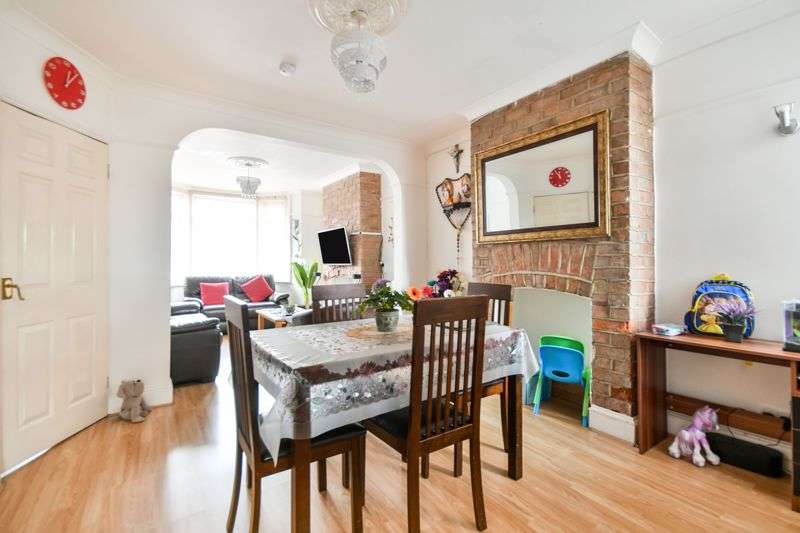 3 Bedroom Home For Sale In York Road, Swindon, SN1