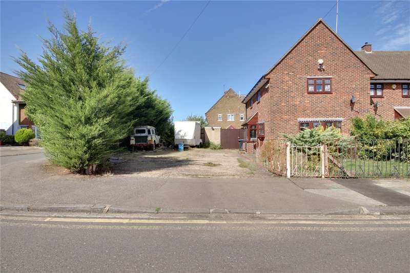 3 Bedroom SemiDetached House For Sale In Linden Gardens, Enfield