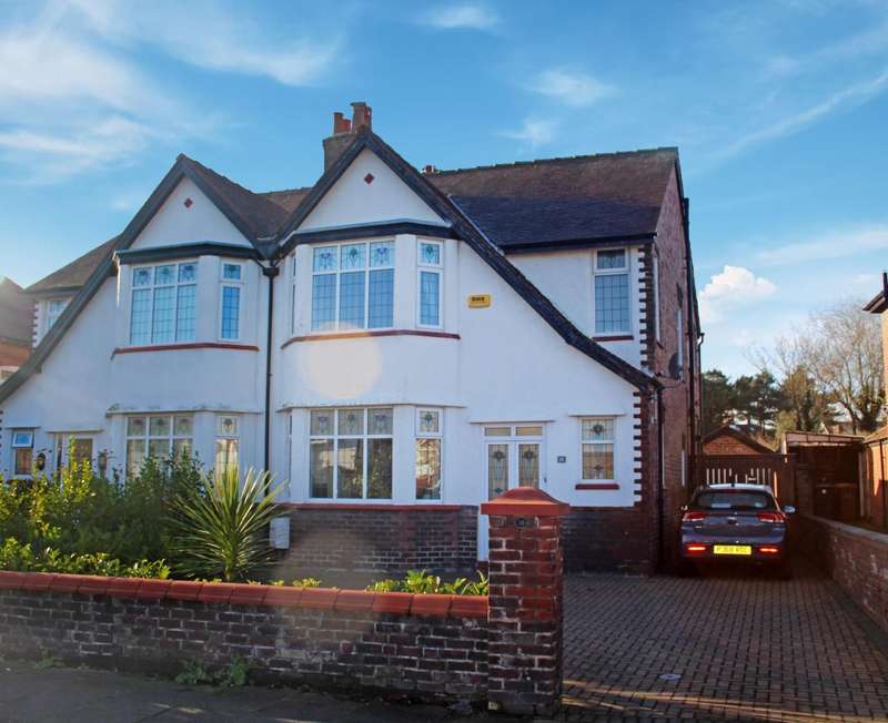Houses for sale & to rent in PR8 3AH, Dunster Road, Birkdale Southport