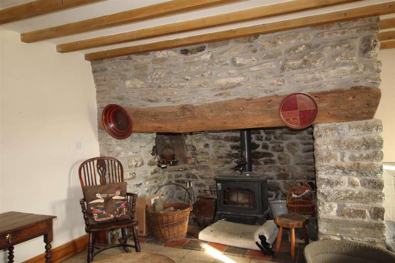 3 Bedroom Home For Sale In Llanddewi Brefi, Tregaron, SY25