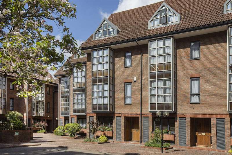 4 Bedroom Flat To Rent In Windsor Way, Brook Green, London, W14