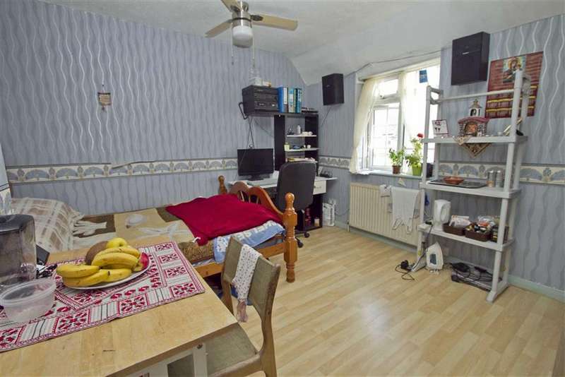 3 Bedroom Terraced House For Sale In Uxbridge 3 Bedroom Terraced House For Sale In Uxbridge
