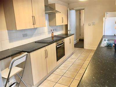 5 Bedroom Terraced House To Rent In 8 Rookery Road, Selly Oak, Birmingham, B29