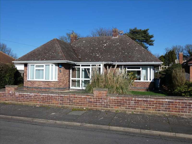 3 Bedroom Detached Bungalow For Sale In Dovedale Drive, Scartho