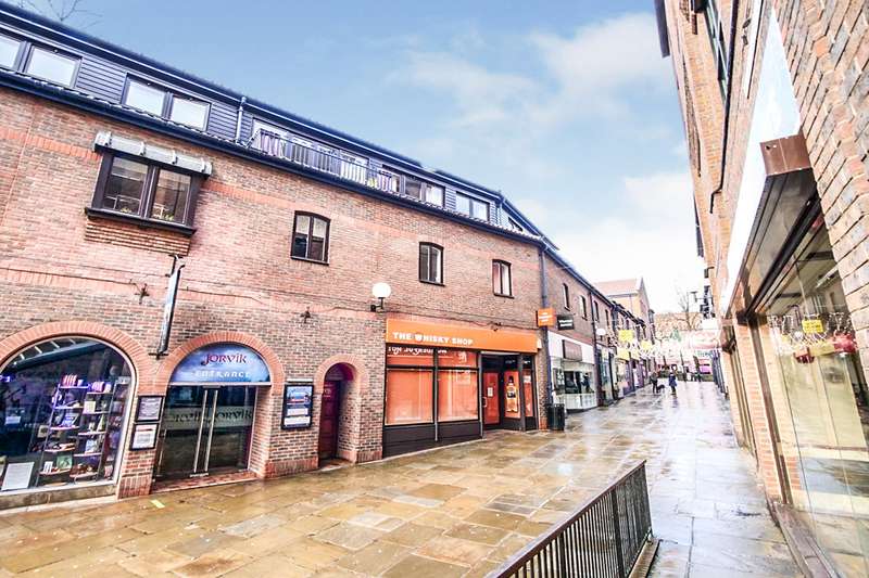 2 Bedroom Apartment For Sale In Coppergate Walk, York, YO1
