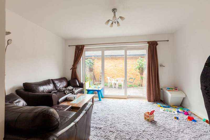 2 Bedroom House To Rent In Scovell Crescent, Borough, SE1
