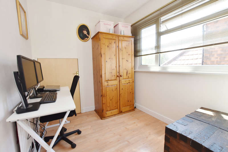 4 Bedroom Semi Detached House For Sale In Spring Gardens, Watford, WD25