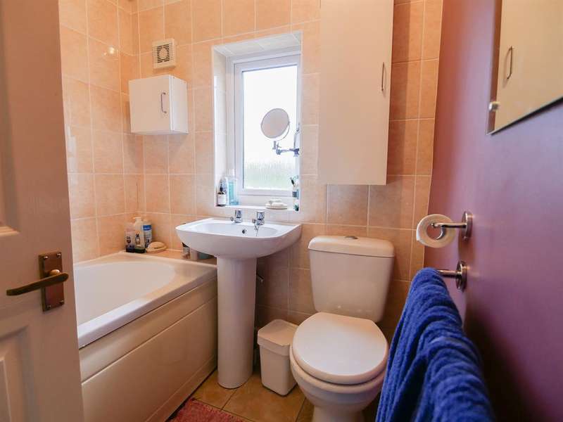 3 Bedroom Terraced House For Sale In Leinster Avenue, Bristol, BS4