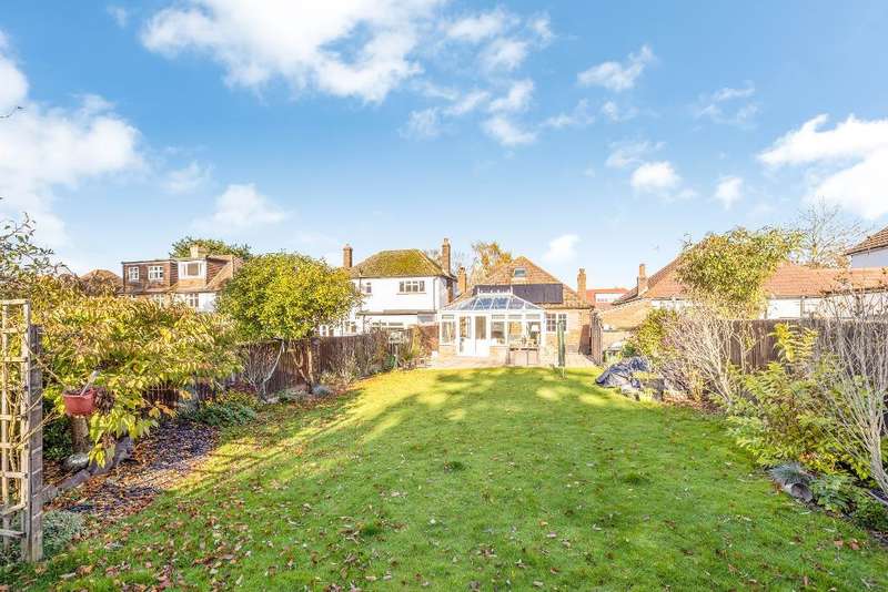 4 Bedroom Detached House For Sale In Park Avenue, Orpington, Kent, BR6