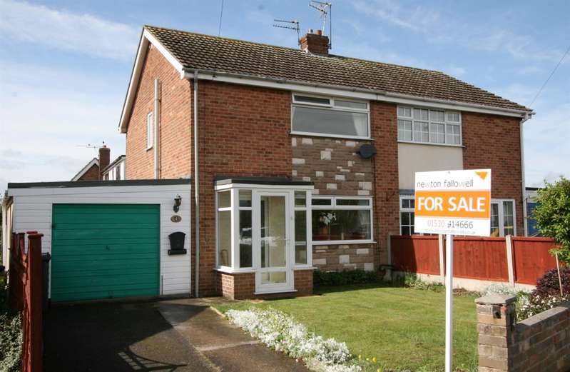 3 Bedroom SemiDetached House For Sale In Burns Close, Measham, DE12
