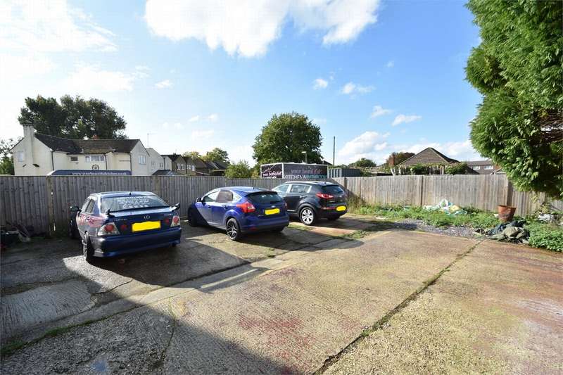 2 Bedroom For Sale In Mytchett Road, Mytchett, Surrey, GU16