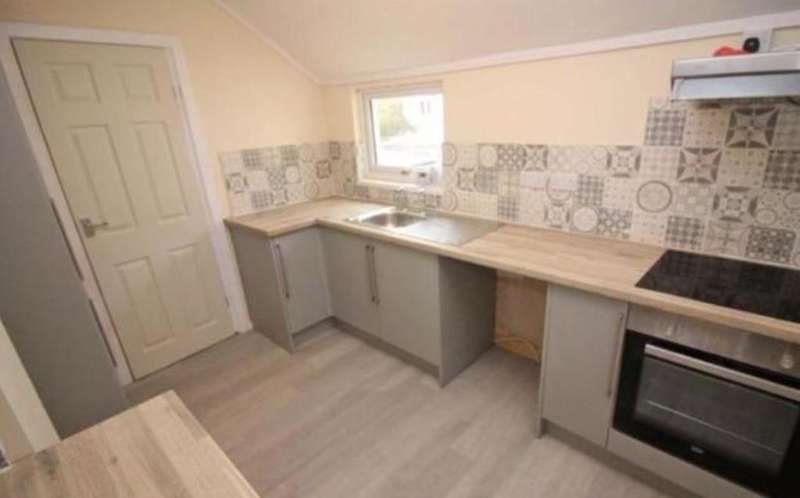 2 Bedroom Maisonette Flat To Rent In Caerphilly Road, Cardiff, CF14