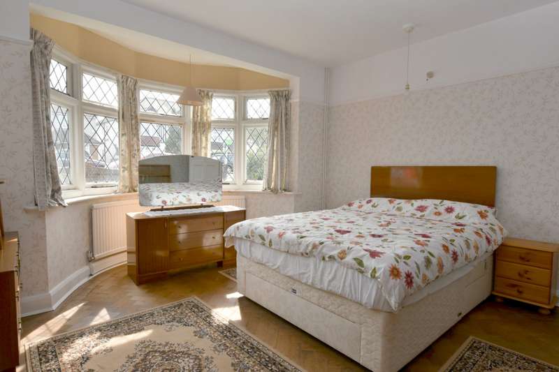 2 Bedroom Detached Bungalow For Sale In Farm Lane, Purley, CR8